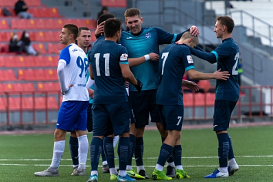 "Лада-Тольятти" пропустила в Челябинске семь голов