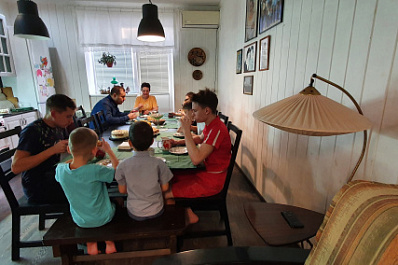 На 11 не останавливаются: многодетная семья из Борского района мечтает стать ещё больше