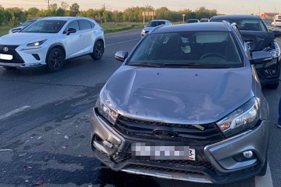 В Самарской области столкнулись пять легковушек