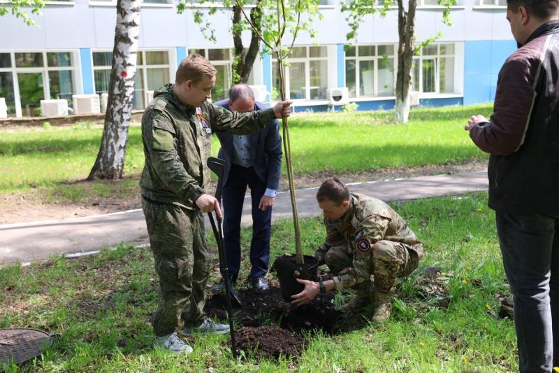 Наука побеждать: в самарском вузе открыли памятник участникам Великой Отечественной войны