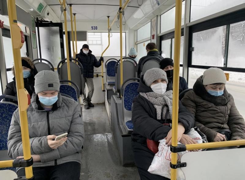 Только в маске: в Самаре продолжаются рейды в общественном транспорте 