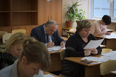В Самаре ЕГЭ сдадут родители школьников