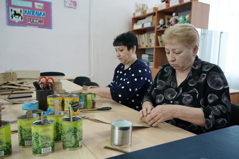 В Самарской области волонтеры шьют подушки для раненых бойцов СВО