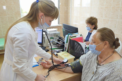 В поселке Кинельский в обновленную амбулаторию приходят молодые специалисты