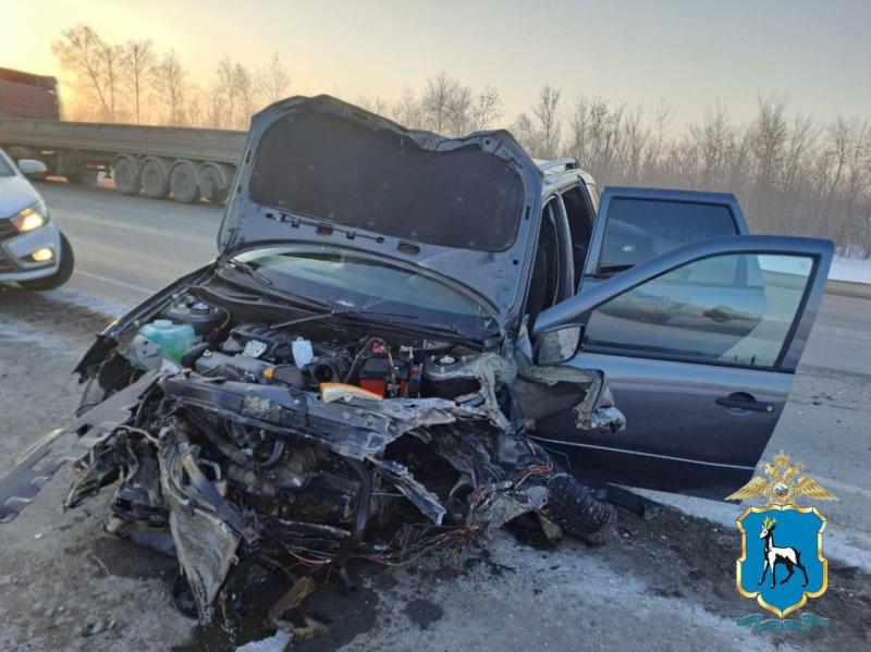 В Самарской области 28 февраля на трассе столкнулись две "Калины"
