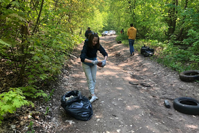 Волонтеры и жители Самары убрали мусор у Коптева оврага