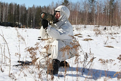 Военные под Самарой "уничтожили" легкобронированную технику