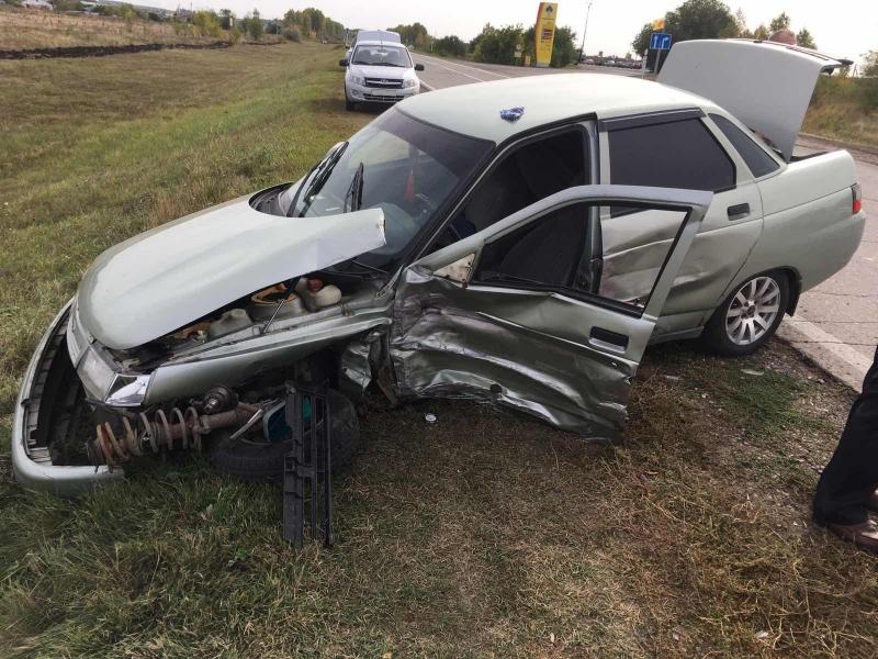 В Самарской области пенсионер-лихач устроил аварию на трассе
