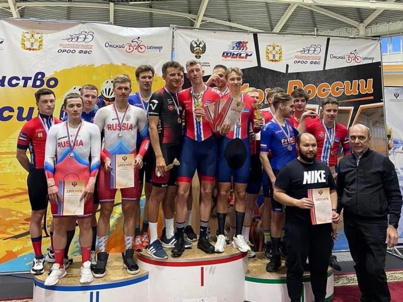 Самарские велосипедисты завоевали медали в командной гонке на Кубке страны
