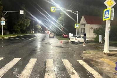 В Самарской области молодой водитель без прав на Nissan Almera врезался в "Приору"