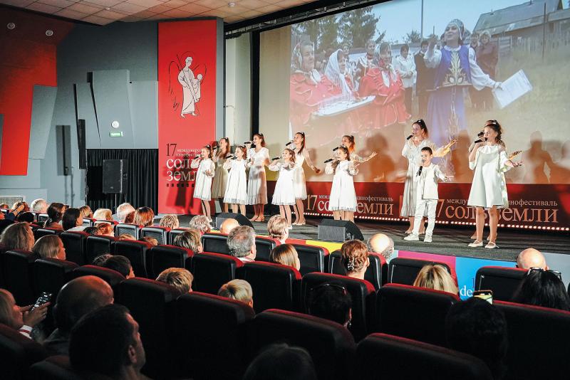 Документальный взгляд: в кинотеатре "Художественный" покажут 72 истории из реальной жизни