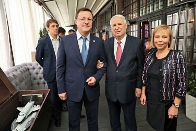 Дмитрий Азаров поздравил с юбилеем Николая Рыжкова