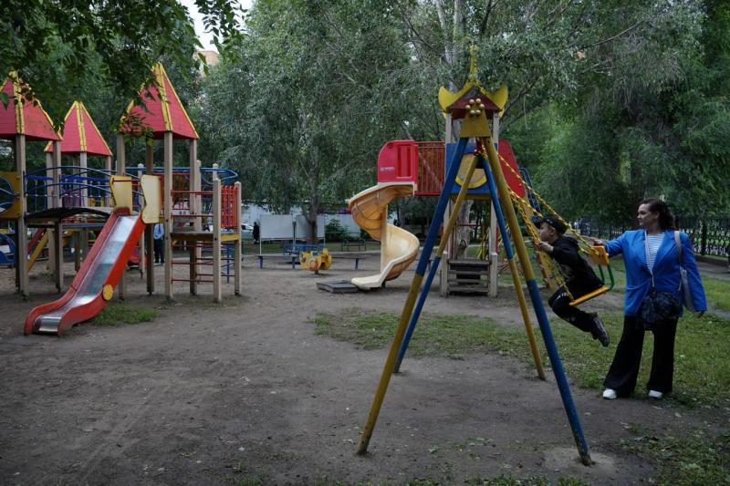 В Самарской области по поручению губернатора проходит мониторинг состояния детских площадок 