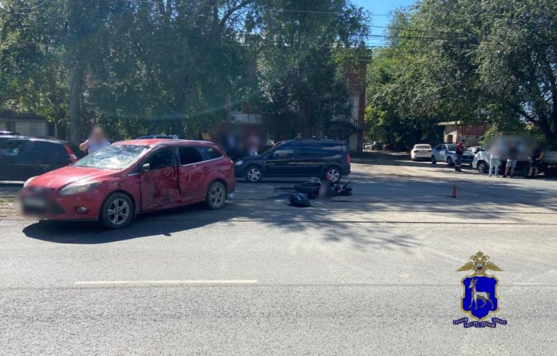 В Самаре 26 августа Ford сбил мотоцикл, есть пострадавшие