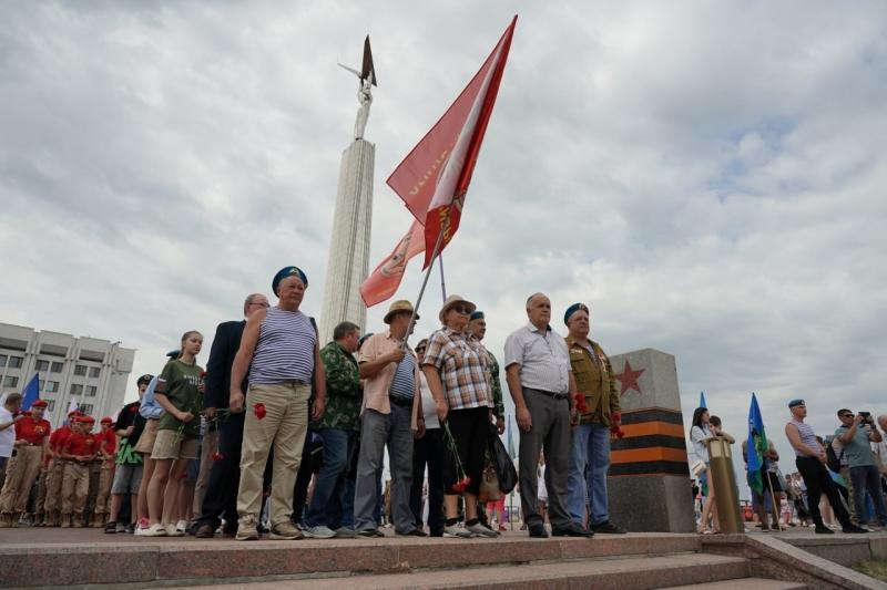 В Самаре прошли мероприятия, посвященные 95-летию Воздушно-десантных войск России  