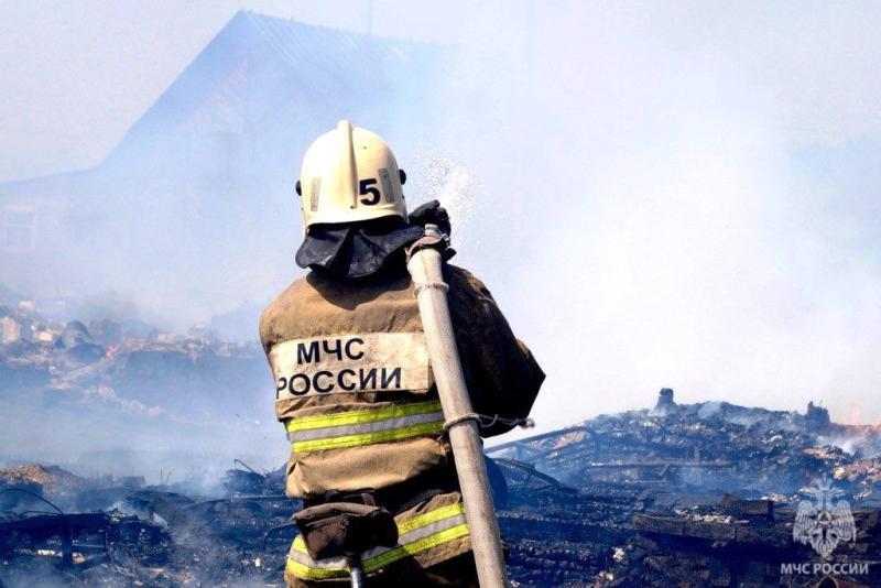 В Самаре 8 июня горела дачная постройка на 150 "квадратах"