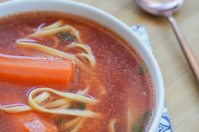 Нутрициолог Гмошинская рассказала, как следует питаться школьнику на "удаленке"