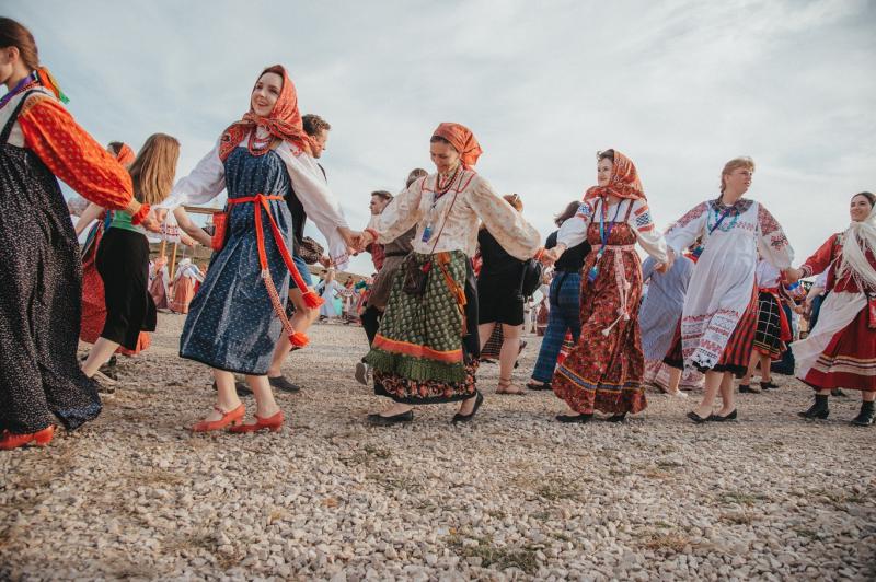 В День России в Крыму стартовал новый образовательный сезон "Тавриды"