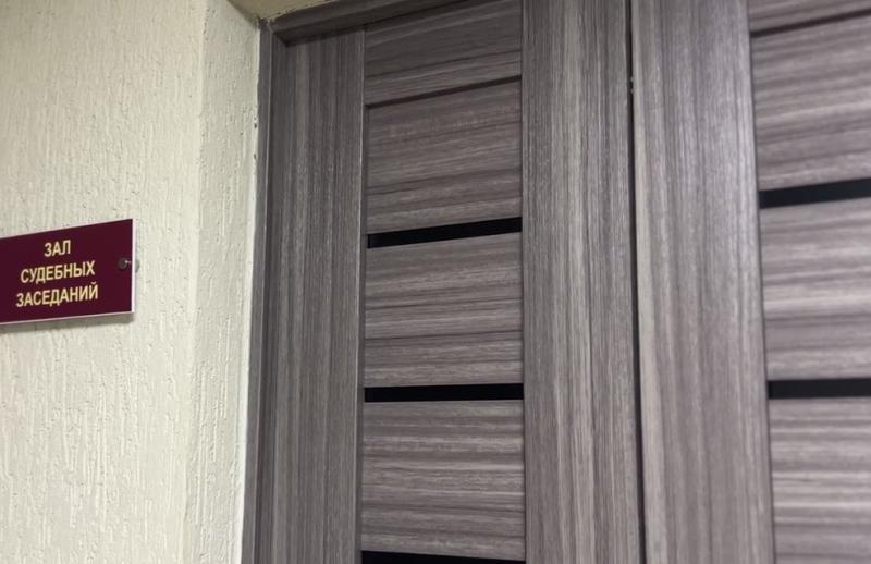 Жительницу Тольятти оштрафовали на 50 тысяч за драку и оскорбление полицейских