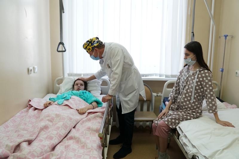 В Самаре из больницы им. Пирогова выписали двух пациенток - участниц аварии под Сызранью 