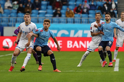 "Крылья Советов" повели в счете 2:0 