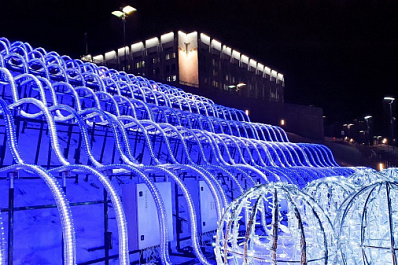 В Самаре включили световой фонтан на площади Славы