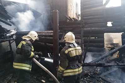 В центре Самары загорелся расселенный дом в 150 кв. м