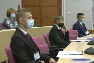 Более 60 школьников региона представили социальные проекты в Самарской губдуме