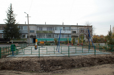 В Большой Глушице и Александровке обновят многие дворы 