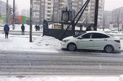 В Тольятти Solaris сбил юную девушку во дворе дома