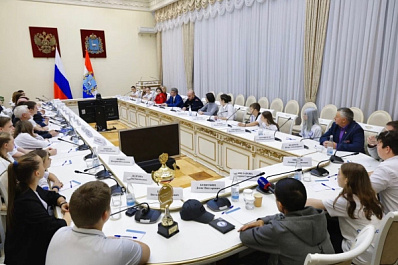 Вячеслав Федорищев рассказал о встрече со сборной области по спортивному метанию ножа