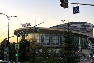 В Самаре семьям участников СВО подарили билеты в цирк