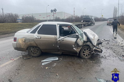 В Самарской области 30 ноября столкнулись две отечественные легковушки