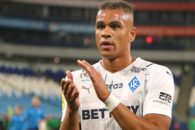 Нападающий "Крыльев Советов" Герман Онугха перешел в "Рубин"