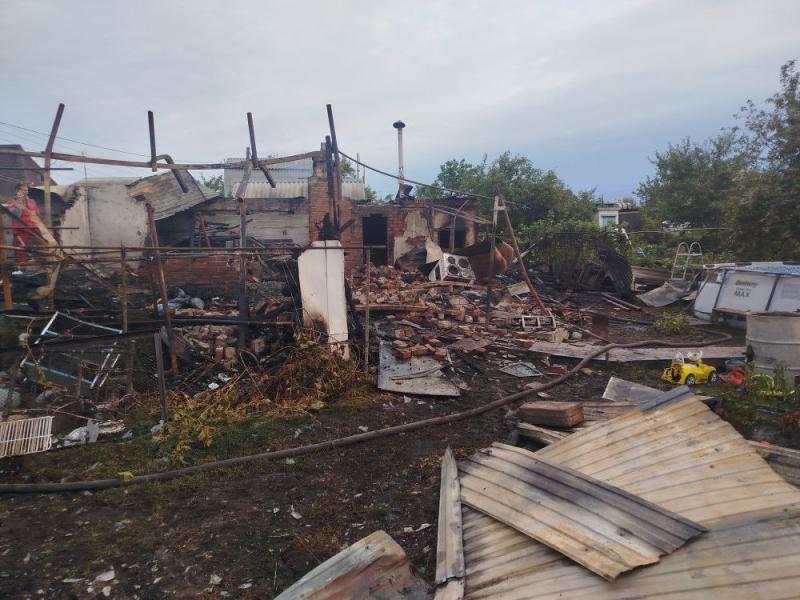 В Самарской области три человека погибли в ночном пожаре на даче