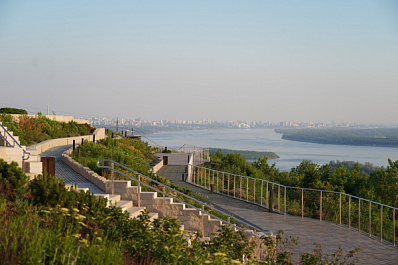 Дмитрий Азаров проверил готовность "вертолётки" в Самаре