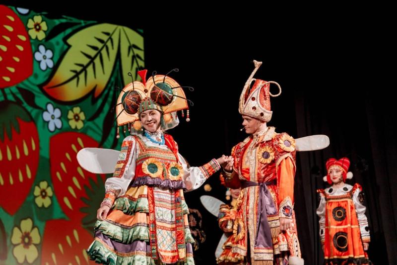 "Муха-Цокотуха" с песнями и танцами: новосибирский театр представил в Самаре четыре сказки