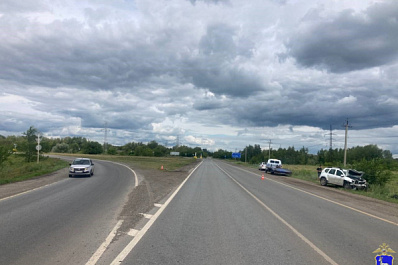 В Тольятти мужчина на "Приоре" врезался в столб