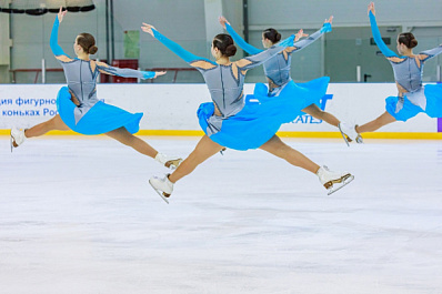 "Жемчужины" представят Самарскую область на главном старте по синхронному фигурному катанию