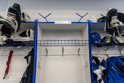 Тольяттинская "Лада" рассталась с двумя хоккеистами