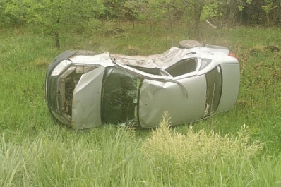 Приземлился на бок: под Самарой на трассе столкнулись две "Лады"