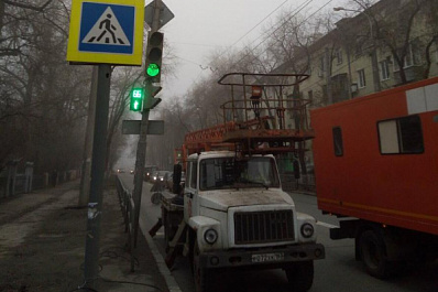 На Масленникова-Подшипниковой в Самаре устанавливают новые секции светофора