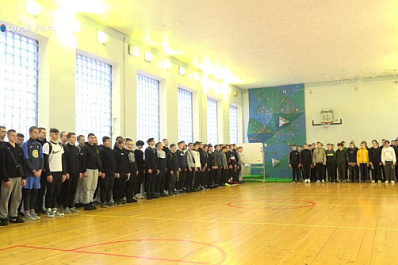 В Новокуйбышевске осваивать азы военной службы студентам помогают инструкторы из зоны СВО