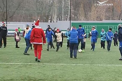 ТРК ГУБЕРНИЯ и ФК Крылья Советов провели благотворительную акцию Елка подарков