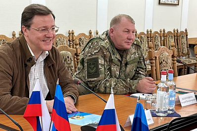 Дмитрий Азаров и Леонид Пасечник обсудили вопросы сотрудничества регионов