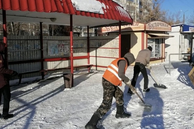 Работа 24/7: с сызранских дорог вывезено 668 кубометров снега