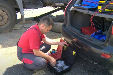 Социальный контракт помог жителю Сергиевского района открыть автомастерскую 