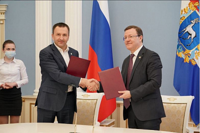 Дмитрий Азаров и Павел Красноруцкий обсудили развитие молодежной политики в Самарской области