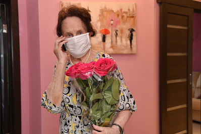 Губернатор Самарской области поздравил Героев Соцтруда с Первомаем