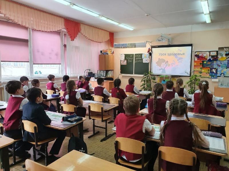 С 7 февраля учащихся средних классов в Тольятти переводят на дистанционку